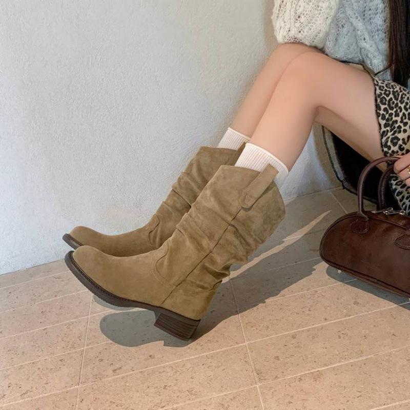 Autumn and Winter Women's Leather Boots Medium Heel Large Size Women's Boots Versatile Leather Martin Boots Sleeve New Round Head Medium Boots Women