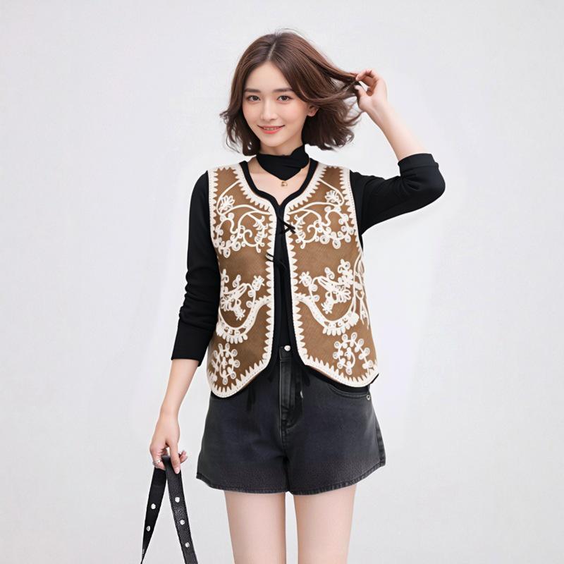 

Retro Corduroy Lambswool Vest with Heavy Embroidery and Shoulder Pads - European and American Style One Size