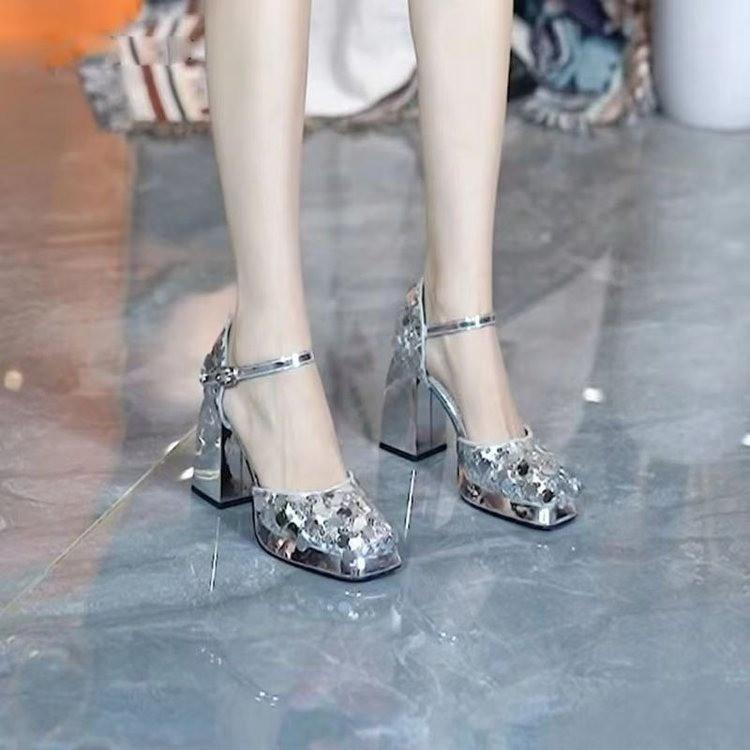 Moteriški bateliai Mary Jane su blizgučiais 2025 nauji vasaros sandalai aukštu kulnu kvadratiniu priekiu švelnaus temperamento vieni batai