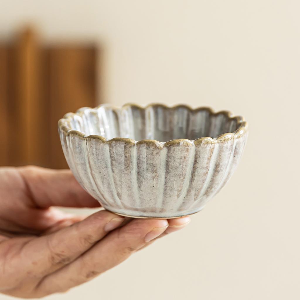 Japanese Retro Ceramic Lace Plate, Household Tableware, Taste Plate, Dipping Plate, Irregular Spitting Bone Plate, Cute Little Plate.