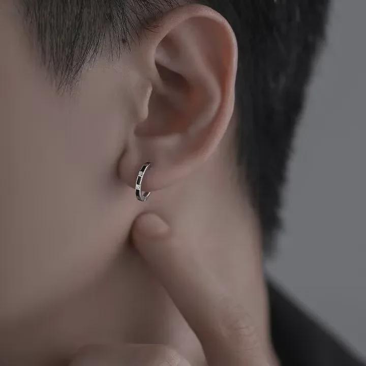Hochwertige Trendige Herren-Kreisohrringe: Stilvolles, einzigartiges 2023-Design für Jungen.