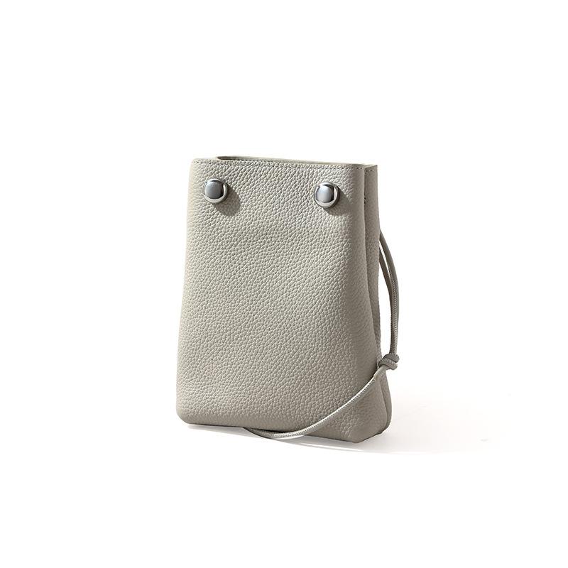 2025 New Mobile Phone Bag Fashionable and Simple Style Leather Women's Bag Travel Small Fresh Shoulder Messenger Small Bag