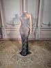 Luxuriöses Neckholder-Abendkleid mit Strasssteinen für weibliche Darstellerinnen