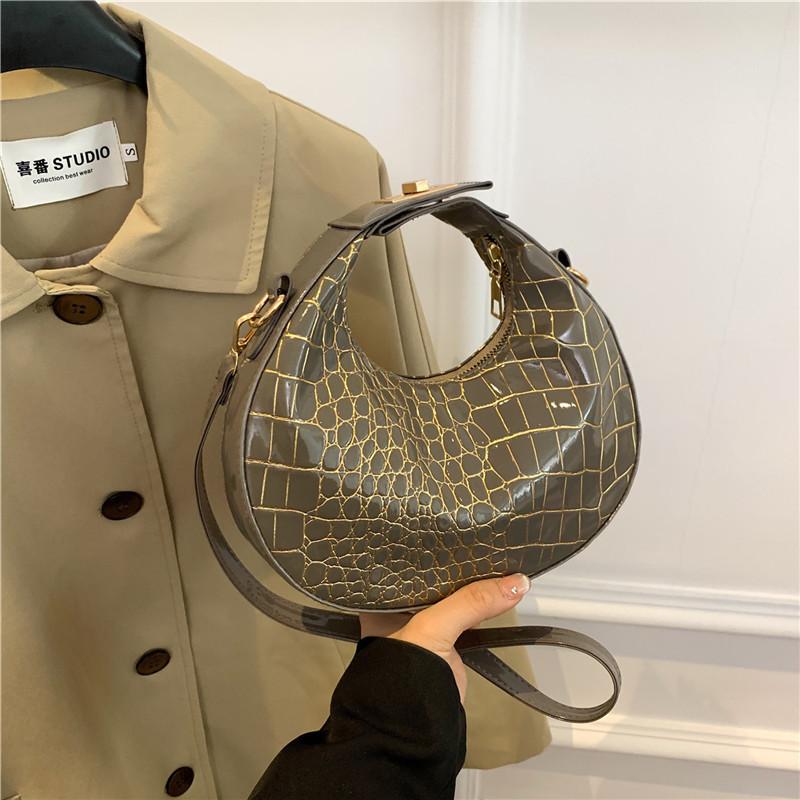 Trendy Retro Women's Crescent Shoulder Bag For Spring 2024 Fashionable Pu Leather