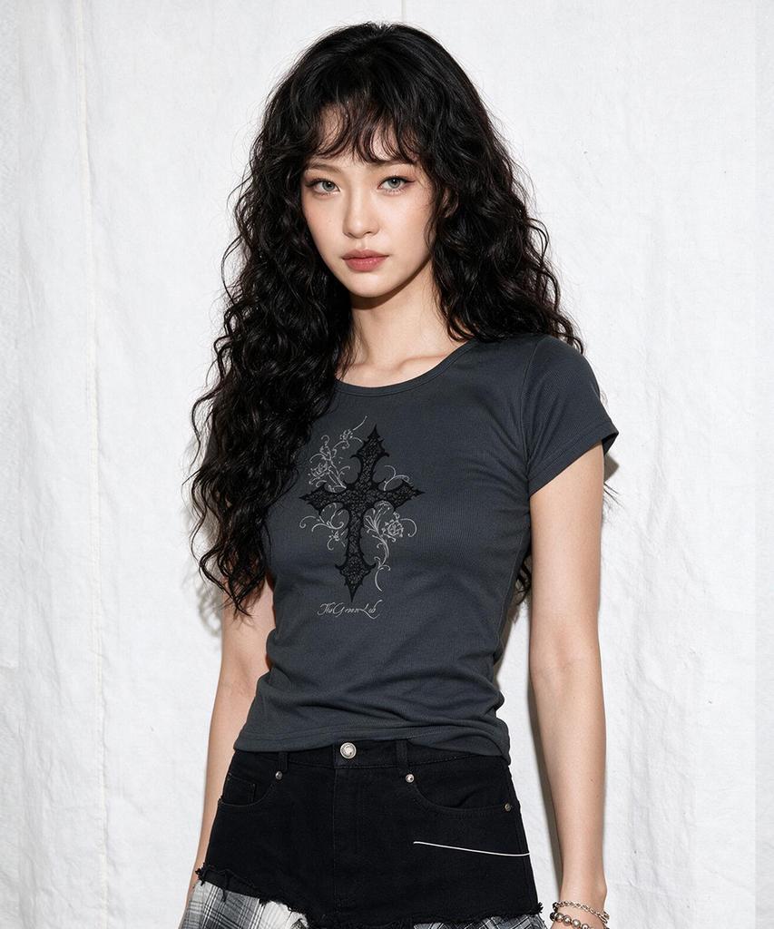 THE GREEN LAB Cross Boat Neck Slim Short Sleeve Tee [Black]