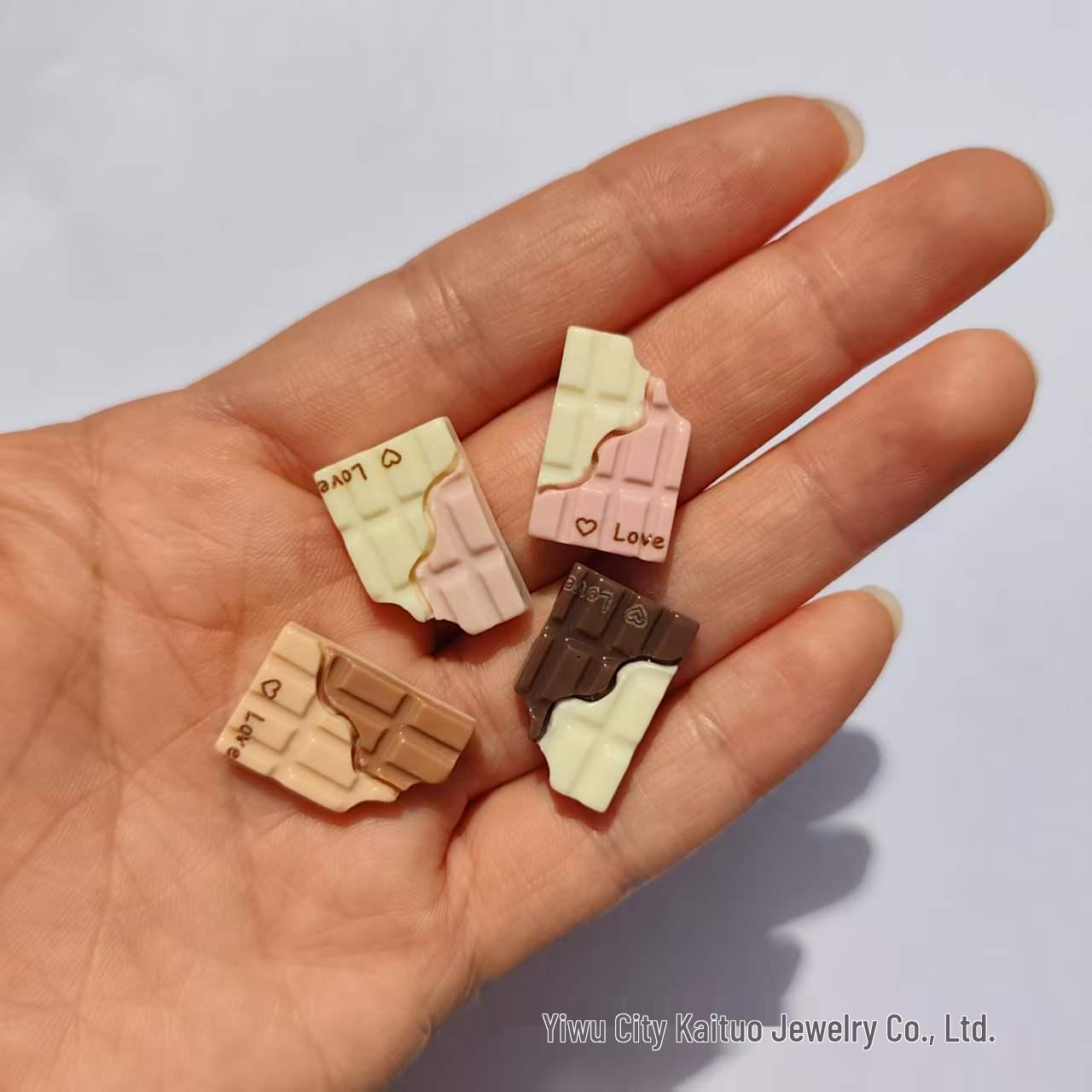 Cartoon Simulation Food Toy Chocolate Resin Accessories: Phone Case, Hair Clip, Crocs Charms, Stickers Materials. 2.1*1.4*0.5mm
