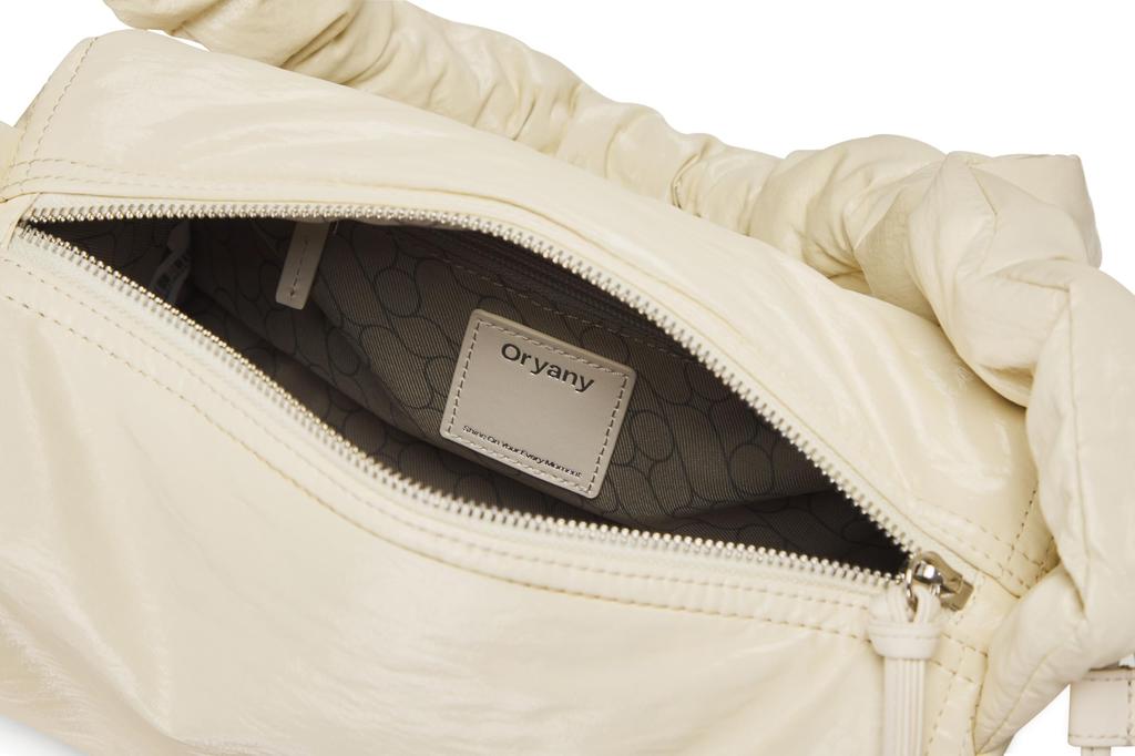 Oyani Scrunch Shoulder Bag (IVORY)