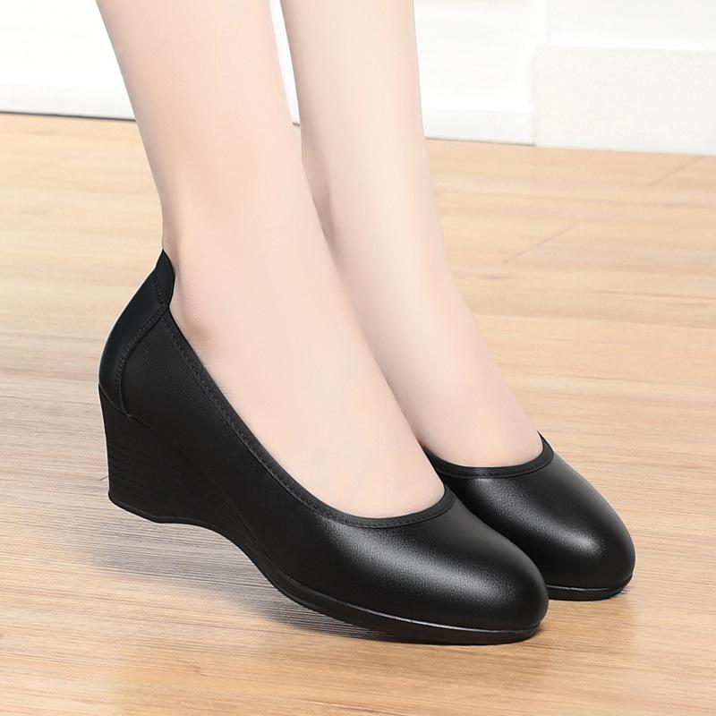 Autumn bank round head non-slip long standing is not tired of feet, new interview black flat bottom wedge heel KFC work shoes