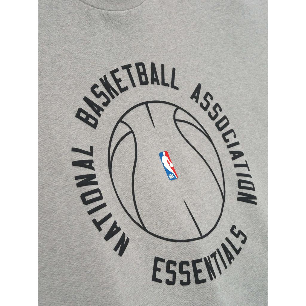 Fear of God Essentials NBA x Barkley Hendricks 90s Tee Concrete Heather Unisex Tops Grey 125BH262202F