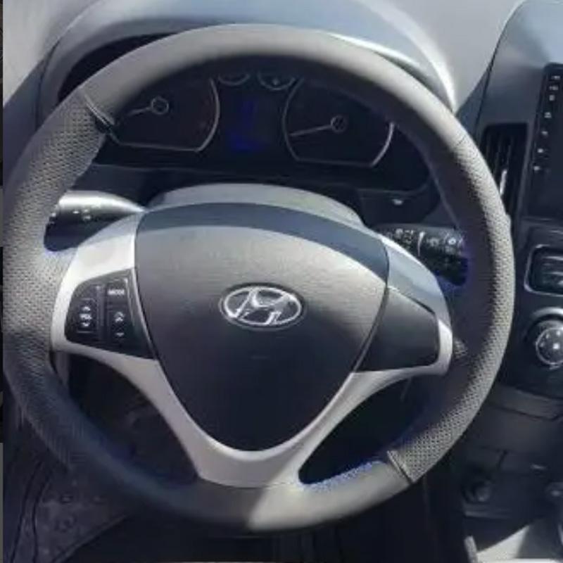 EEJQ9 Für Hyundai I30 Elantra Touring 2009-2011 Maßgeschneiderte Handgenähte Vollständig Abgedeckte Schwarze Leder Auto Lenkradabdeckung Innenraum