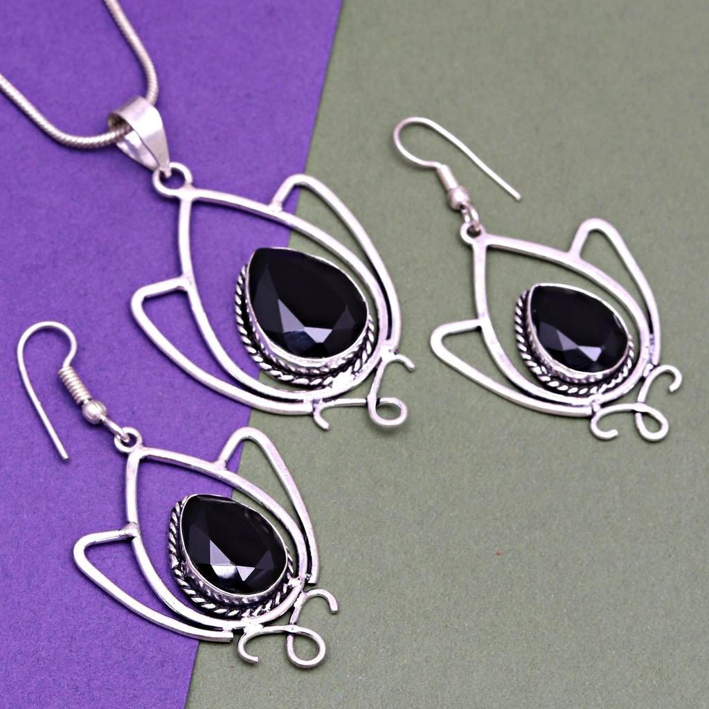 Black Spinal  Pendant Gemstone Jewelry Handicraft Valentine'Day Gold