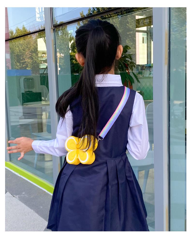 Modna silikonowa torebka crossbody dla dzieci w kształcie motyla z kokardką - Idealna do przedszkola