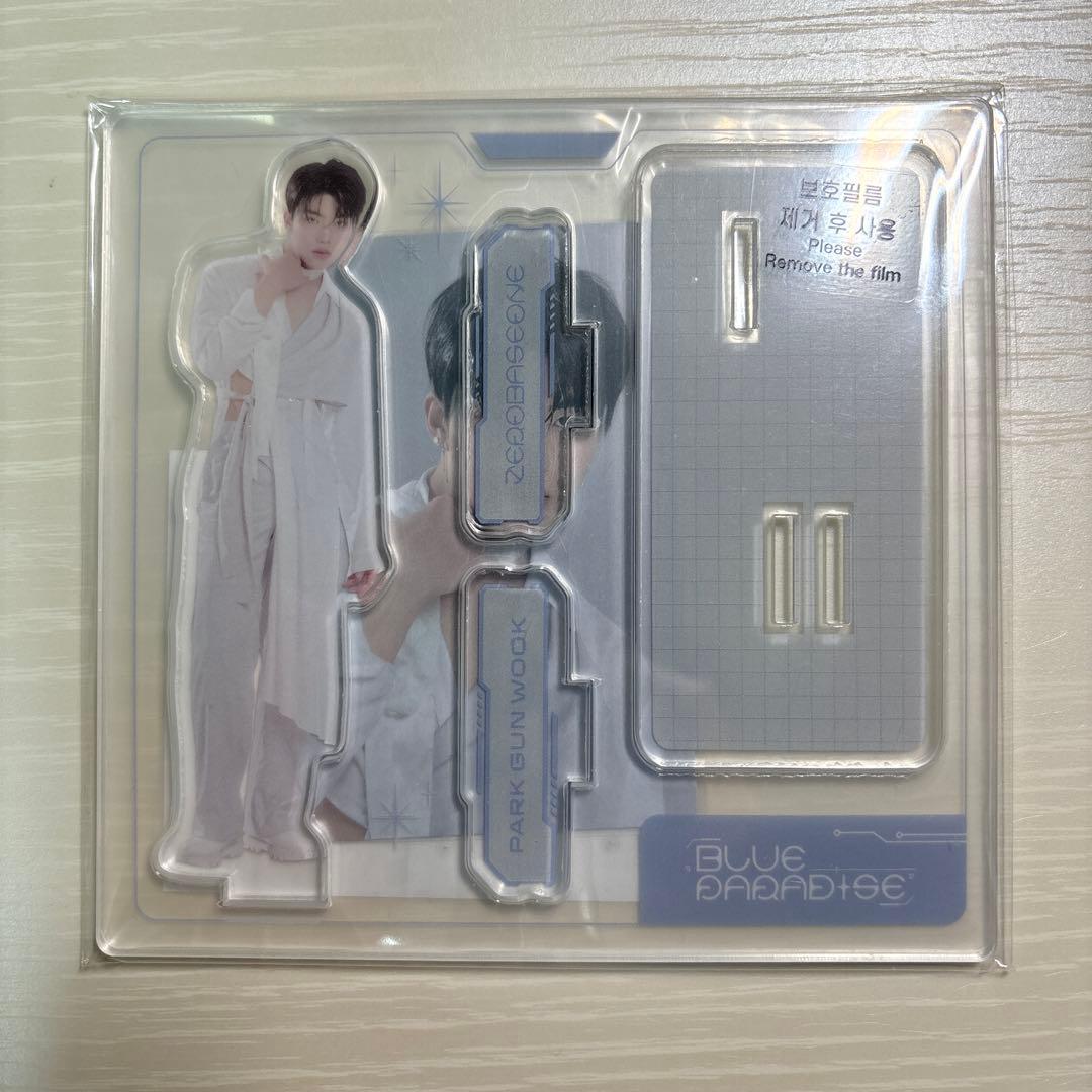 

[USED] ZB1 Go-Nuk Acrylic Stand