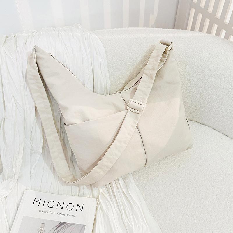 Retro versatile lazy tote bag women's large-capacity lightweight cloth bag shoulder messenger bag casual commuter bag