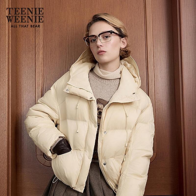 

Teenie Weenie Women s Hooded Raglan Short Down Jacket M