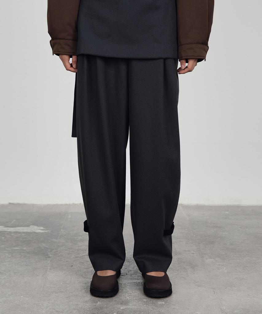 Amomento Solid Wide Tuck Wool Pants_Charcoal