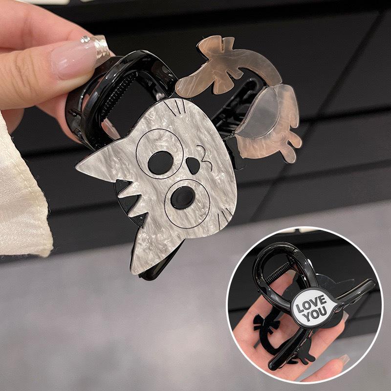 

Adorable Cat Claw Hair Clip for Women - Shark Style Bun & Half-Up Accessory