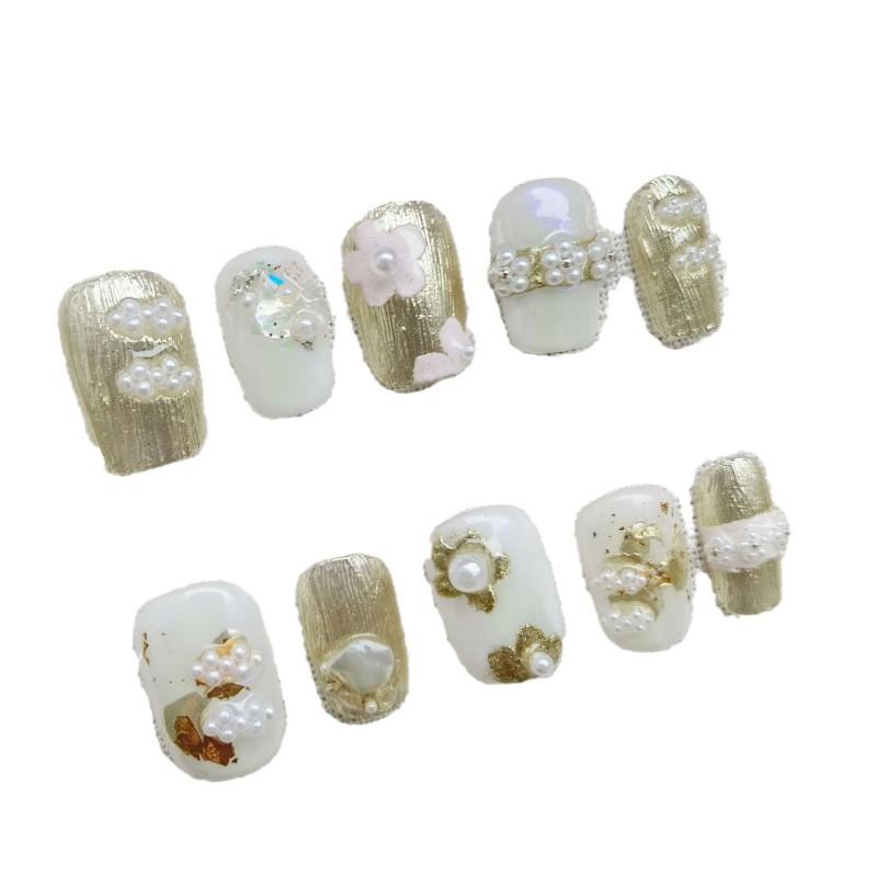 Short Press-On Nails With Hand-Painted Cute Cat Eye Design Ins Style Wearable Nail Tips Women