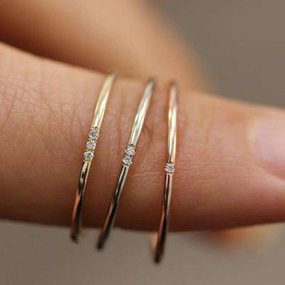 Bague Simple et Tendance en Acier Inoxydable Nouveauté Zircone Cubique Bague d'Index, Bague Fine Personnalité Couple Zircon