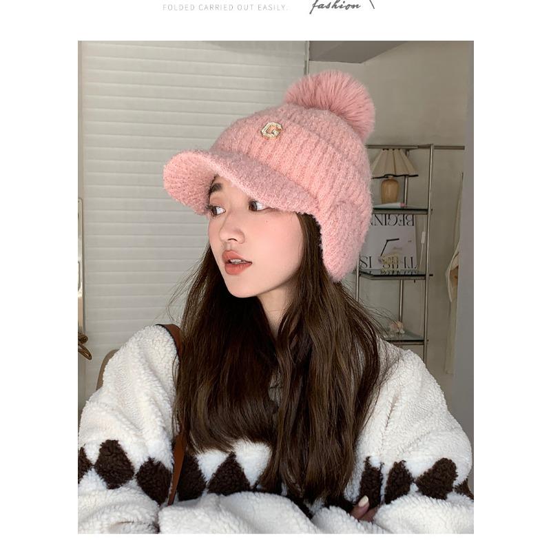 Cappello da donna autunnale e invernale caldo e resistente al freddo in maglia di filato con velluto spesso e protezione antivento per le orecchie, berretto a becco d'anatra