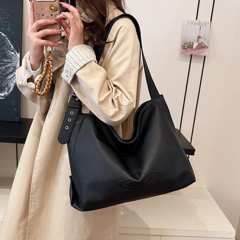 2025 Autumn and Winter New Simple and Fashionable Versatile Shoulder Messenger Bag Bag Large Capacity Tote Bag Spaceship Women's Bag Tide