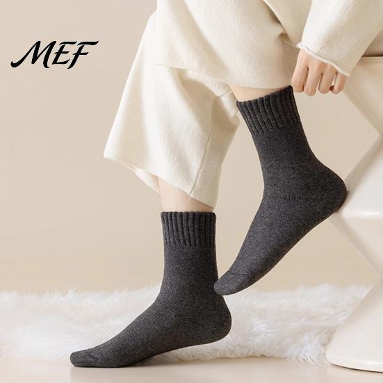 Breathable Skin Friendly Winter Footwear Women Thickened Socks, Solid Color Mid Calf Thermal Fleece Lined Durable Reinforced Heel And Toe Socks