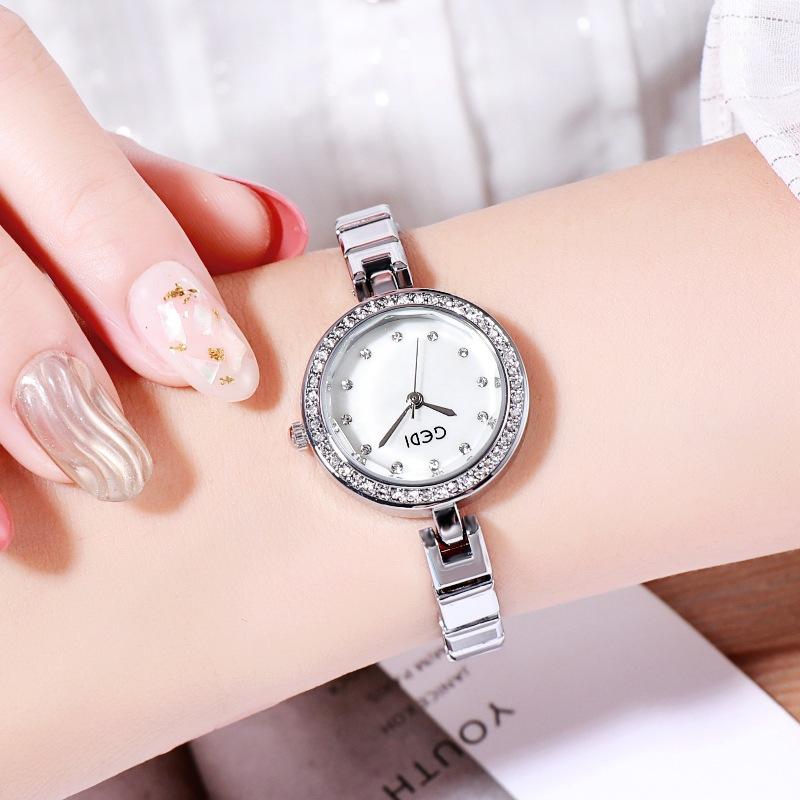

Light Luxury Exquisite Diamond-Encrusted Small Temperament Bracelet Watch Women S High-End Waterproof Quartz Watch