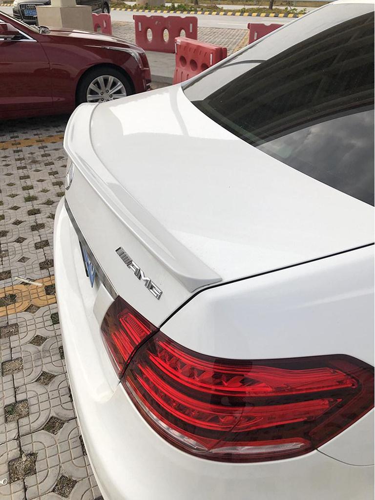 W212 Rear Spoiler for 2008-2015 Mercedes-Benz E-Class E200L/E260L/E300