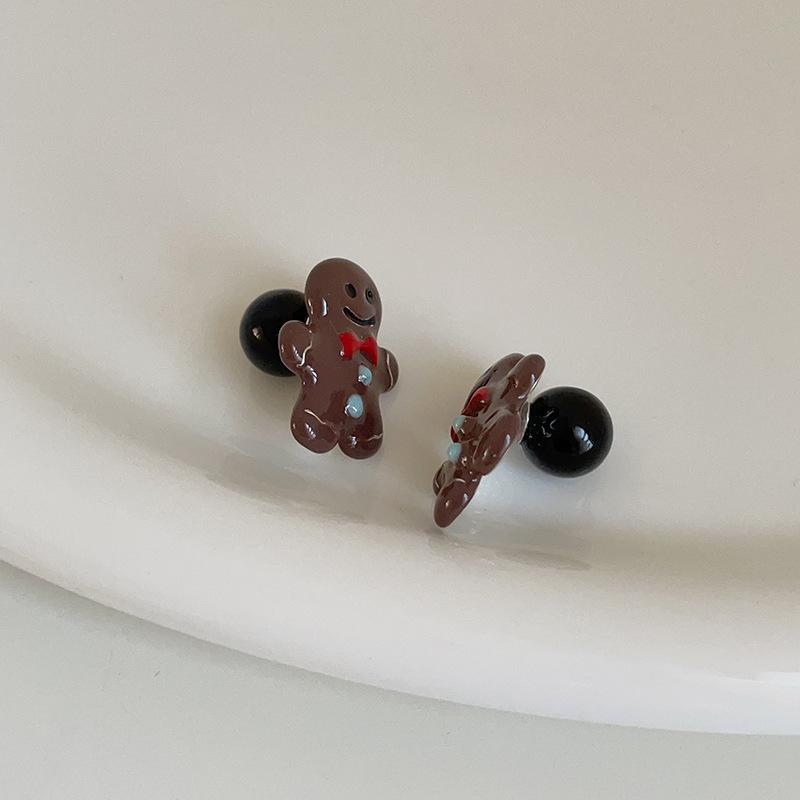 Wear Dripping Oil Before And After Fun Cartoon Gingerbread Man Stud Earrings Female Cute Exquisite Fashion Trend Versatile Earrings
