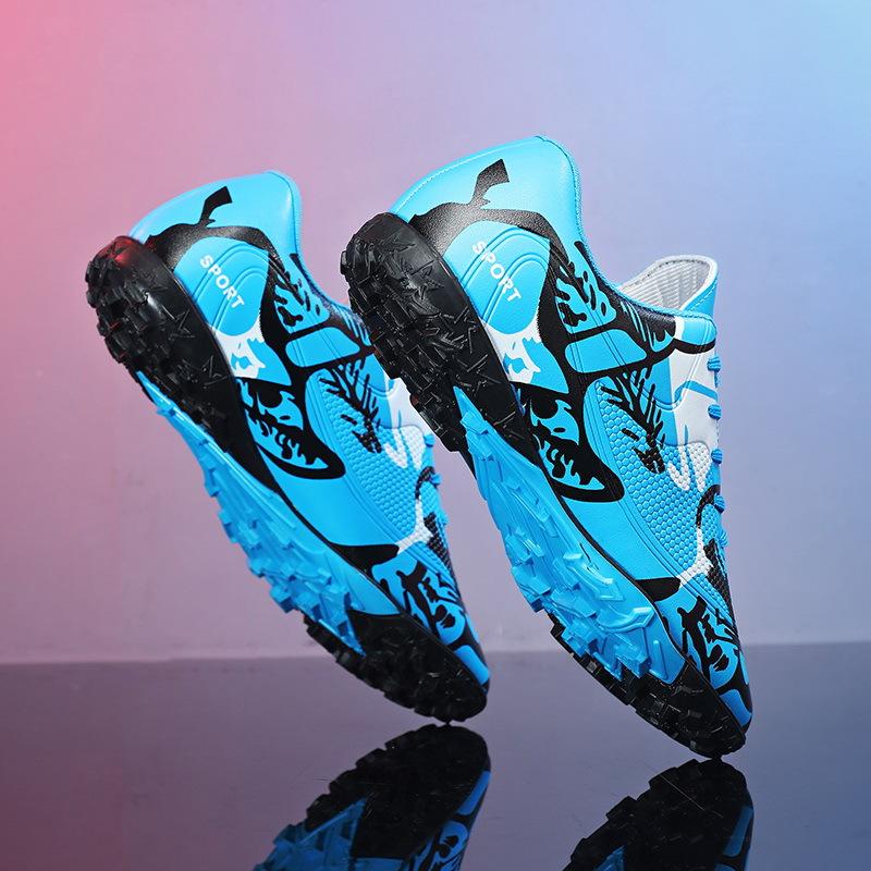 Krátké kopačky s nízkým svrškem kožený povrch kopačky s hřeby sportovní obuv s nízkým svrškem mládežnické tenisky velká velikost