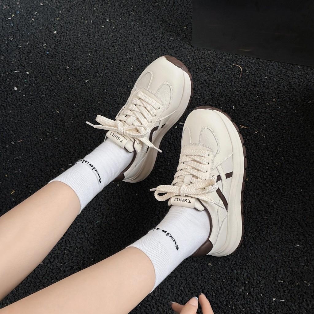 2025 early autumn new platform white shoes women's versatile casual shoes ins tide niche design sense Korean version fashion