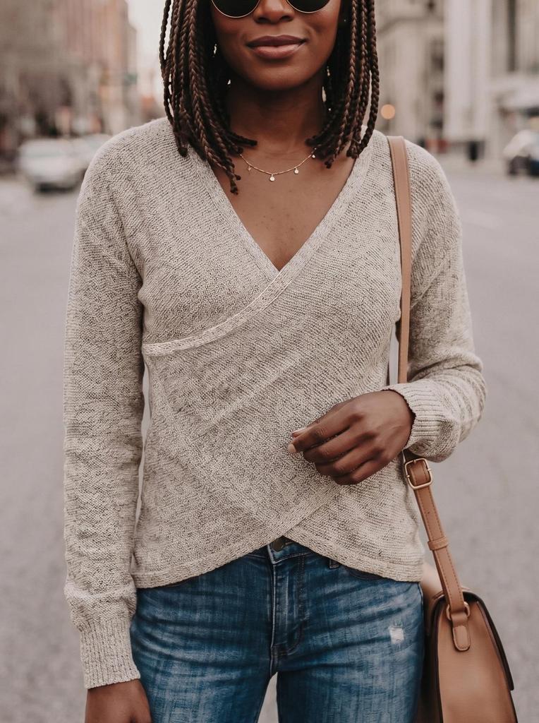 2026 Autumn/Winter Women's Slimming V-Neck Knit Sweater with Irregular Hem