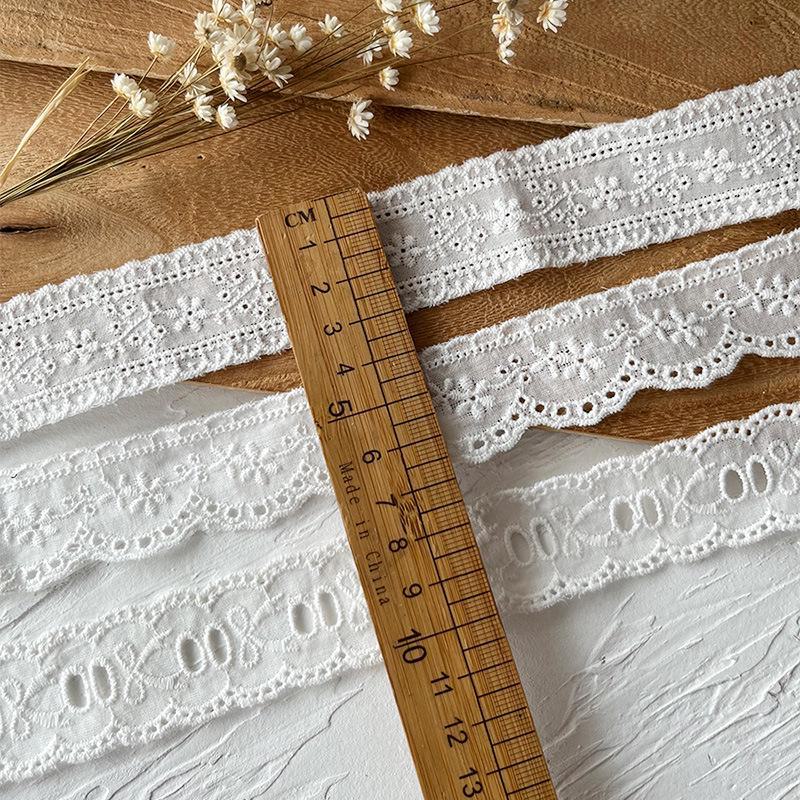 Japanischer weißer Spitzenbesatz aus Baumwolle mit Stickerei für selbstgemachte Kleidung – Materialien für Accessoires aus hohler Schleife für Röcke
