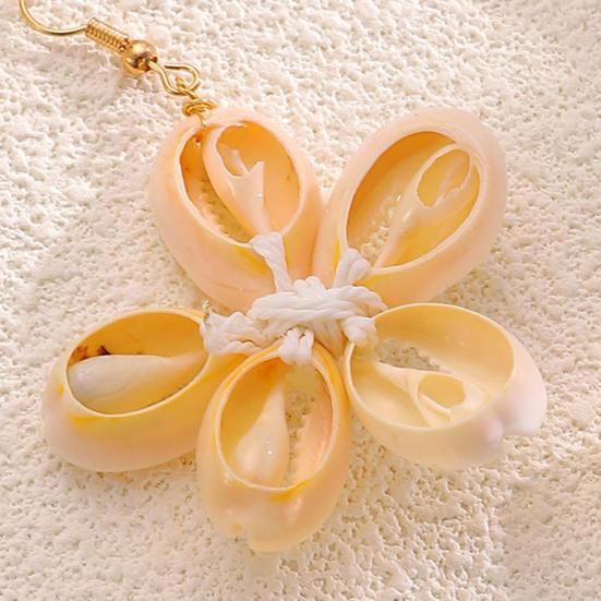 Natural Seashell Flower Jewelry Set Handmade Shell Necklace Earrings with Faux Pearl Accents Beach Vacation Casual Gift for Coastal Lovers