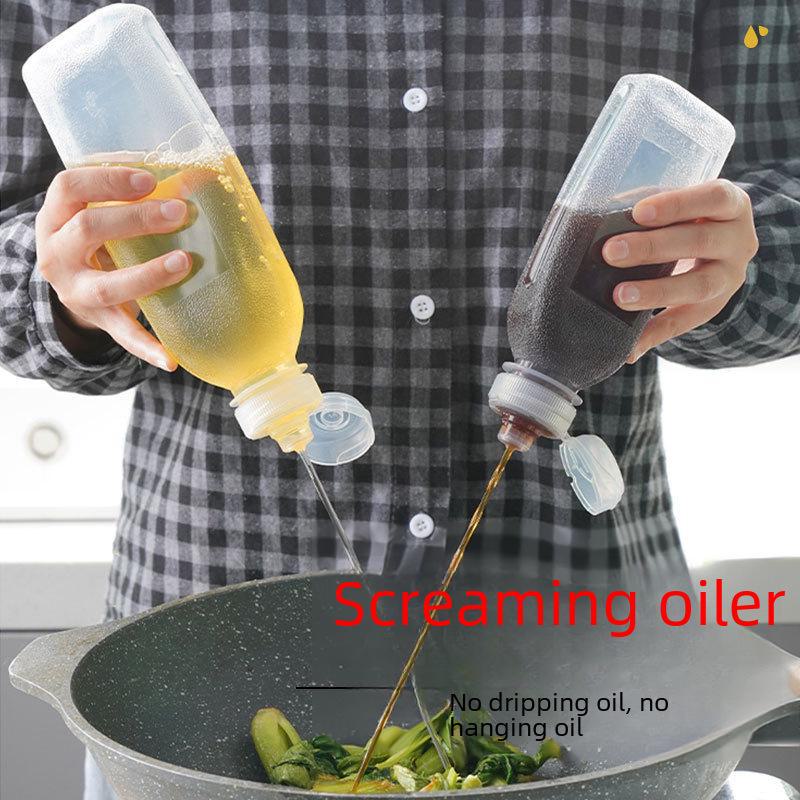 Screaming Plastic Kitchen Oil and Sauce Squeeze Bottle