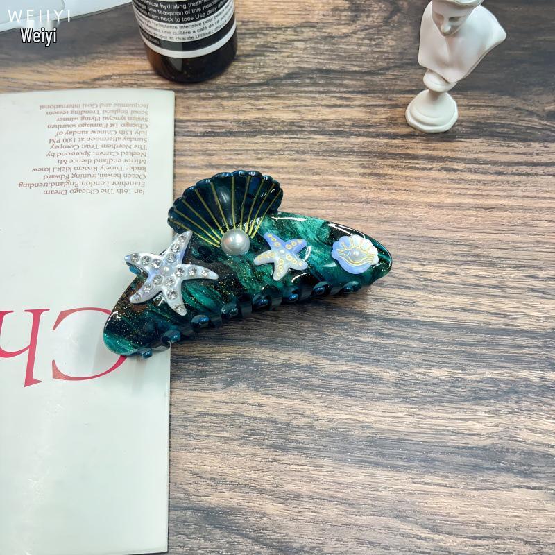Elegant Starfish Rhinestone Hair Clip for Women - Acrylic, Stylish Bun Holder, High-End Accessories.