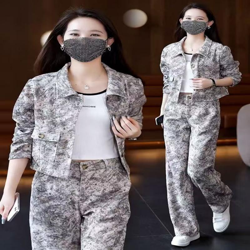Fashionable Casual Suit for Women in Spring and Autumn, Slim Short Coat, Wide-leg Pants, Two-piece Set