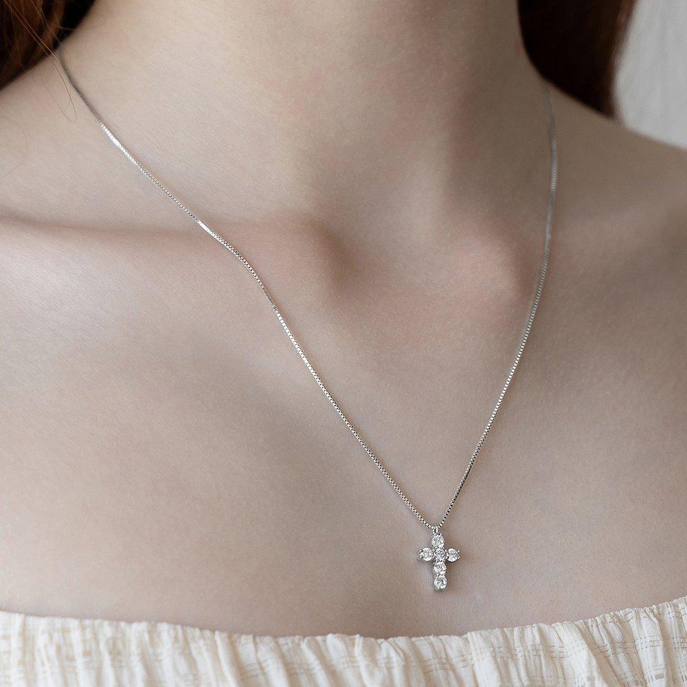 (92.5 Silver) Delicate Cross Pendant Necklace Nz2490