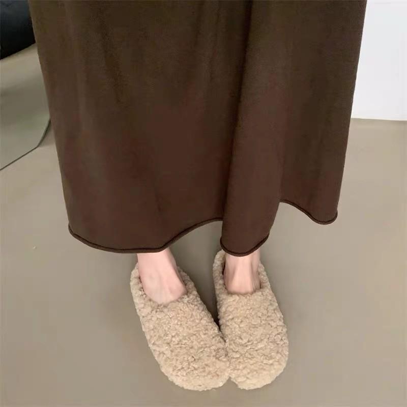 Lamb wool slippers women's wear 2025 new winter Korean version flat-bottomed lazy Muller shoes with velvet bag head half drag