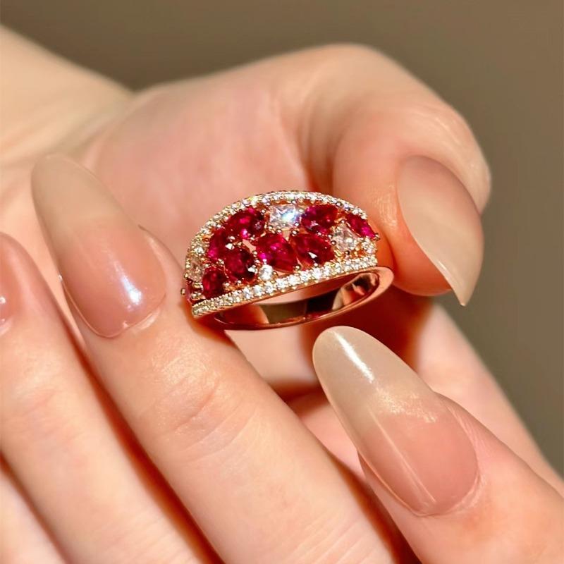 Light Luxury Shining Exquisite Ruby Rings For Women High Quality Palace Style Romantic Water Drop Irregular Ring Wedding Jewelry