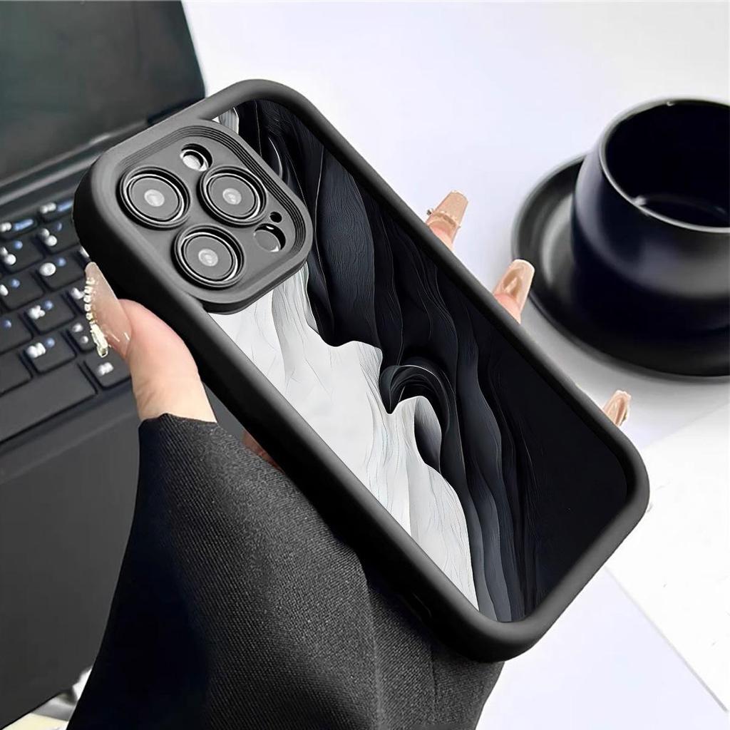 Black & White Sandstone Pattern iPhone 15/16/17 Case with Sky Eye Grooves