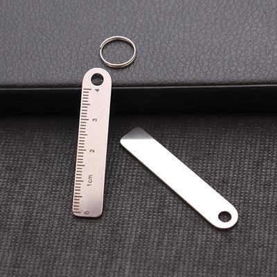 Mini Régua de Metal, Mini Régua de Metal Portátil, Espessada com Chaveiro, Ferramenta de Medição, Material de Papelaria para Desenho e Esboço, Escritório
