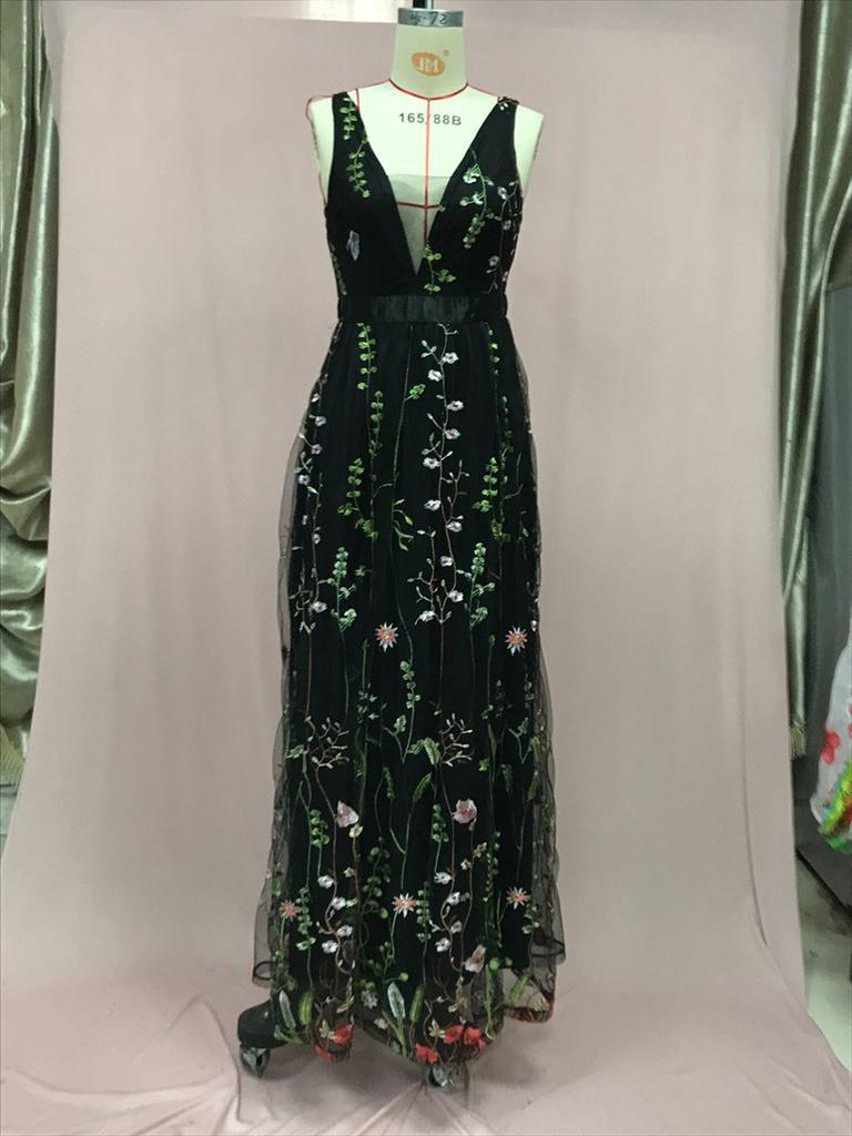 Sexy Deep V Sleeveless Embroidered Ball Gown with Slim Backless Design