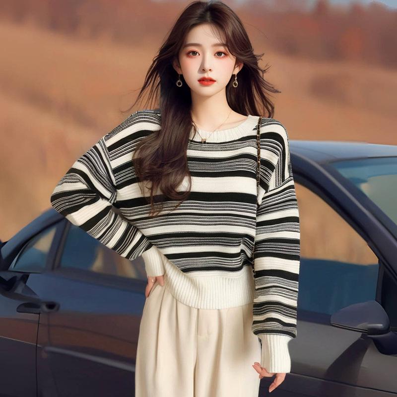 2025 Autumn Korean Striped Loose Knit Pullover Sweater for Women