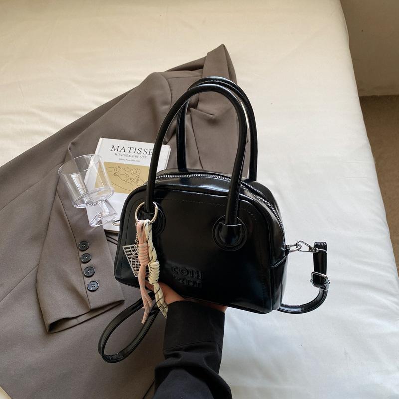 Premium Bag Women's New Popular Versatile Hand Bag Fashion Shoulder Cross Pillow Bag