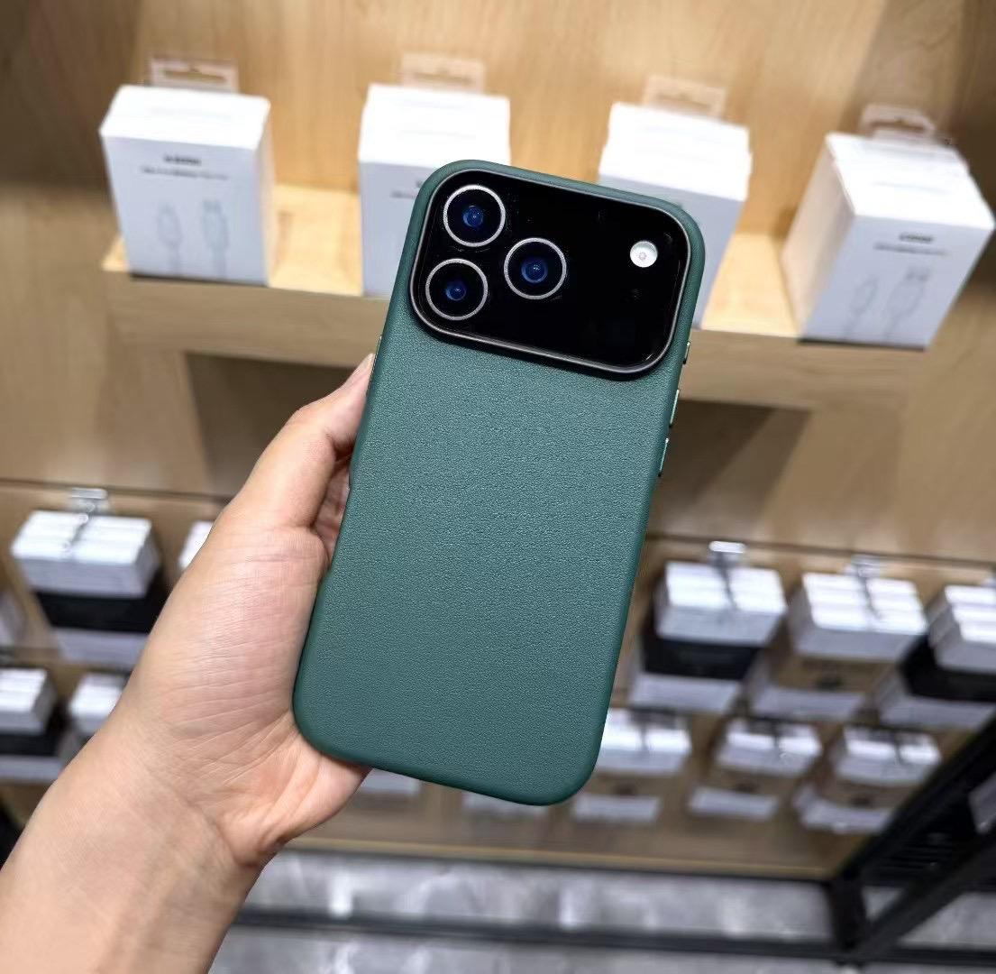 

Solid Color Genuine Cowhide Leather Case for iPhone17 Pro Max 17Pro Air Bussiness Style Frosted Phone Cover Soft Edge Hard Shell iPhone17 темно-зеленого