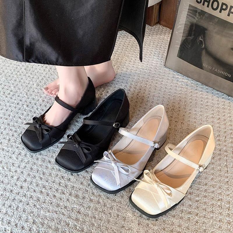 2025 nowa wiosna, lato i jesień delikatne słowo na średnim obcasie z Mary Jane lekkie usta wygodne pojedyncze buty gruby obcas wysokie obcasy kobiety
