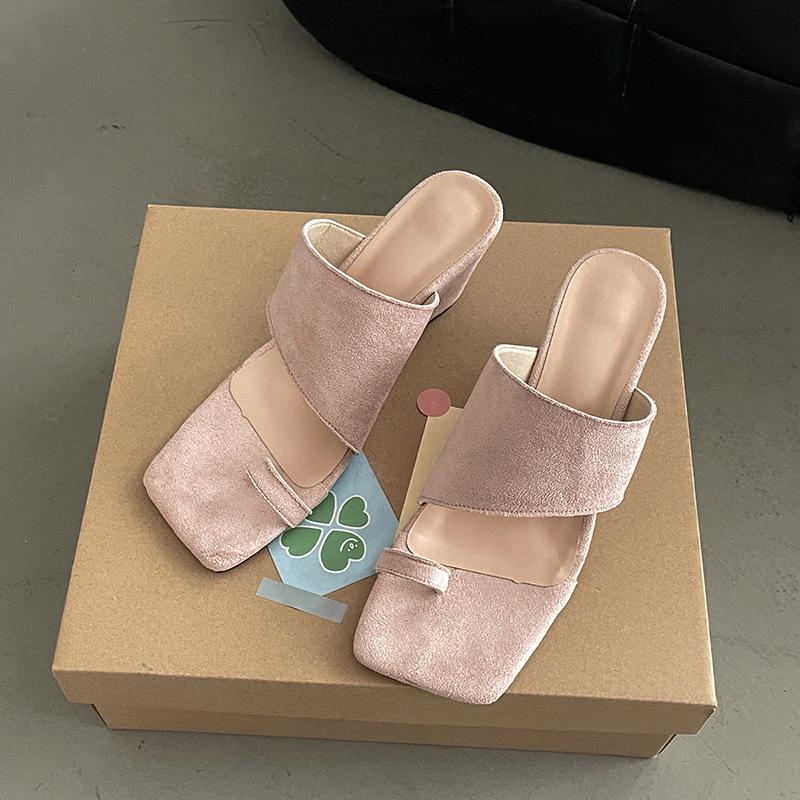 

Клип, наклон большого пальца, каблук, толстая подошва, высокий каблук, пляжная обувь, квадратный носок, летняя мода, повседневные, для узких ног, буквально прохладные тапочки, женская обувь 42 розовый