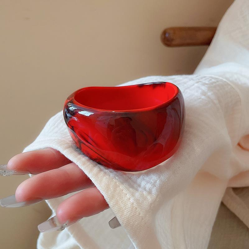 Breites, klobiges Acryl-Armreif-Armband Lebendige Marmorierte Textur Glänzendes Poliertes Finish Modeschmuck für Brautjungfer Hochzeitsgeschenk