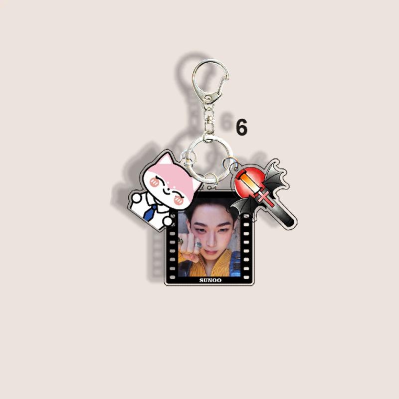 1pc ENHYPEN 3-in-1 Keychain Film Photo&Cartoon Character&Lightstick Heeseung Jay Jake Sunghoon Sunoo Jungwon NI-KI KeyRing Kpop Bag Charm ENGENE Gift
